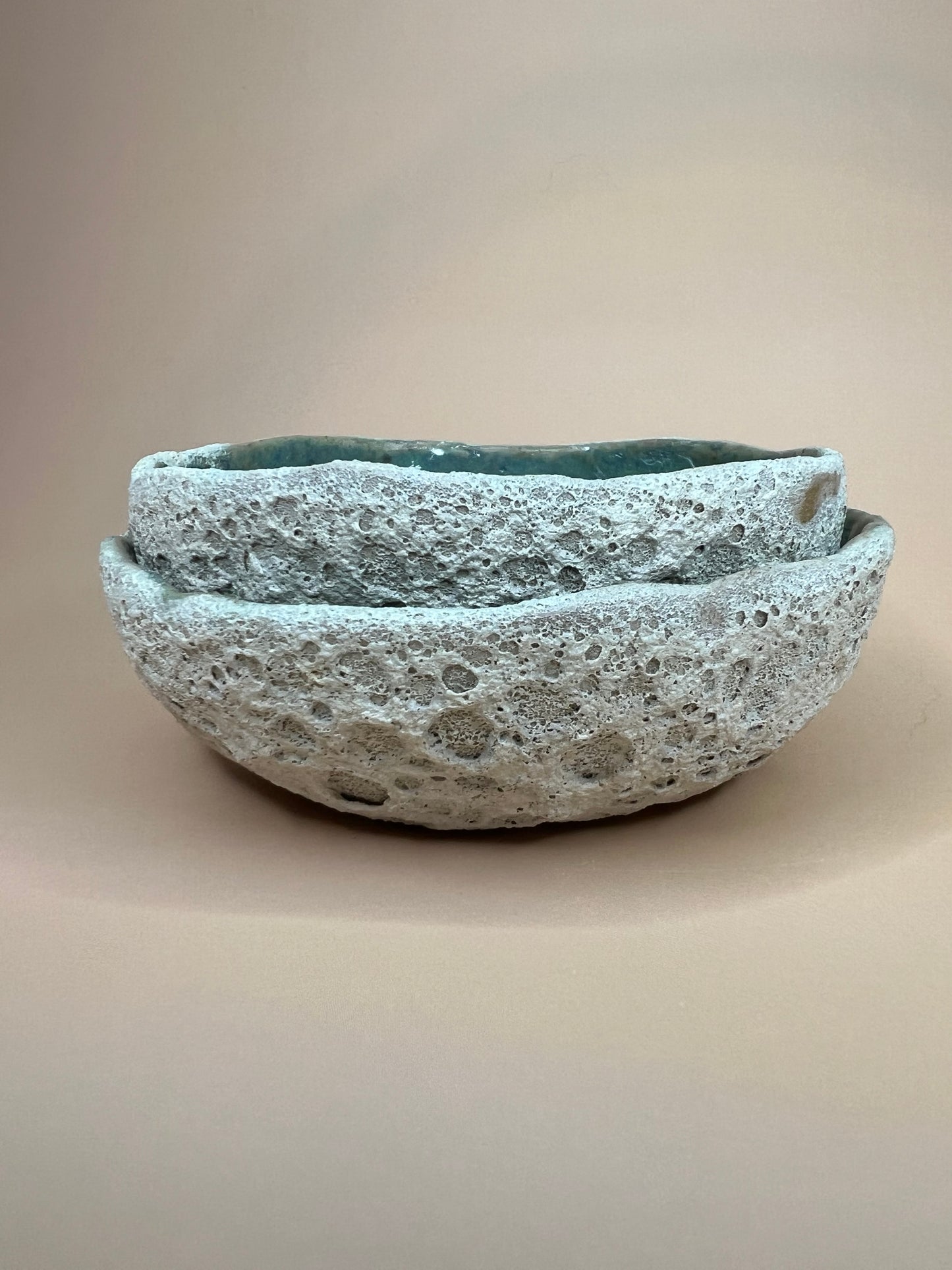 Pair of 2 small bowls