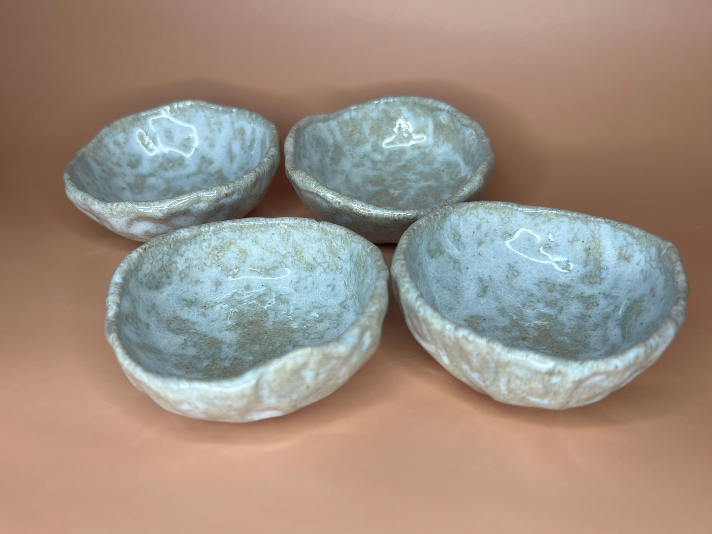 Set of 4 tea cups/small bowls