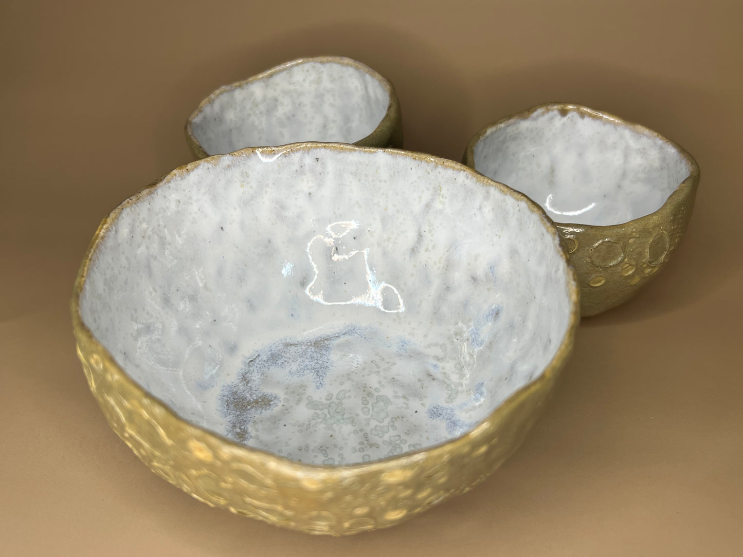 Set of 2 cups and a bowl